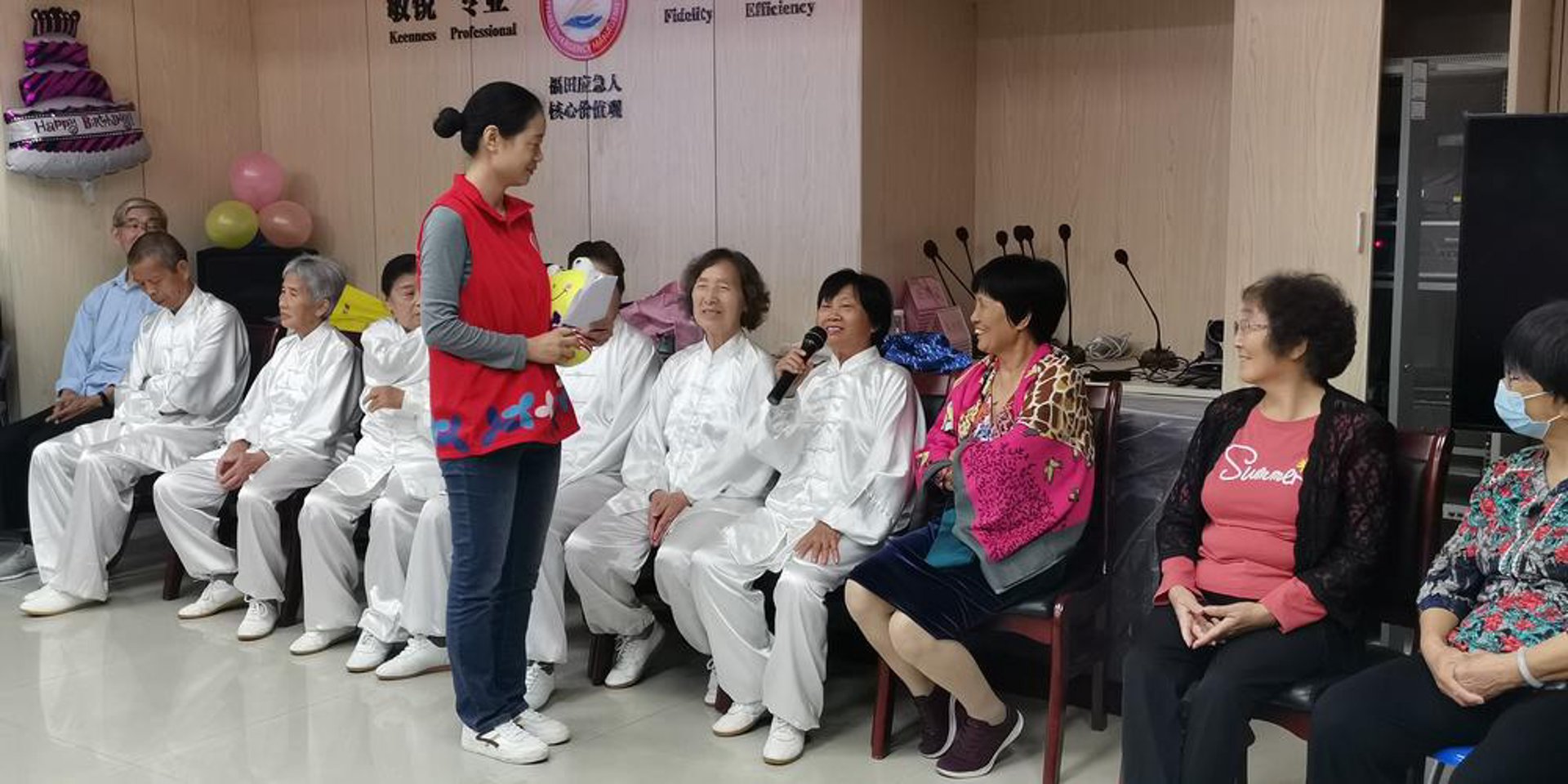 幸福彩虹婚庆